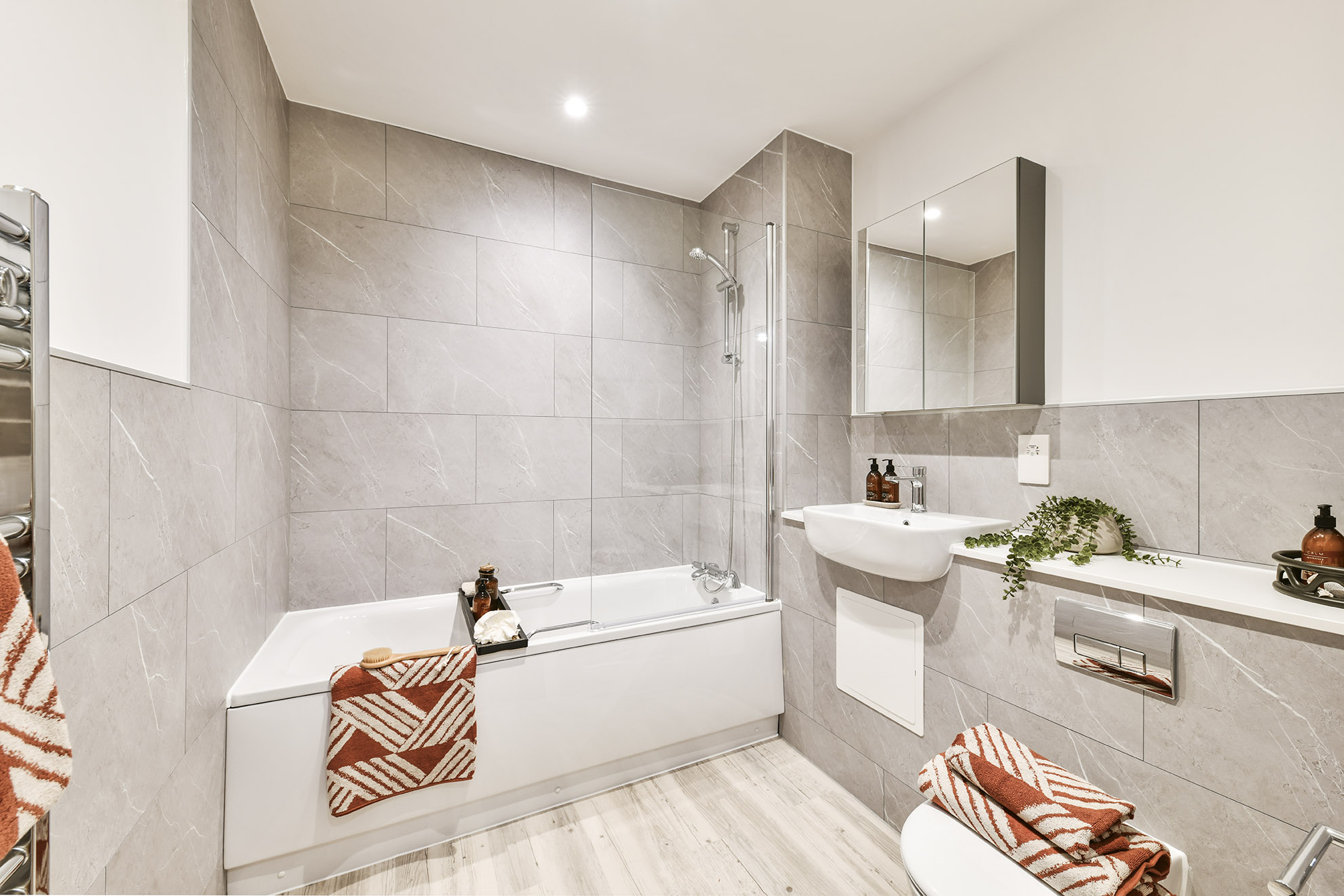 Apartments and houses to Rent by Touchstone Resi in The Blockhouse, Brighton, BN1, bathroom