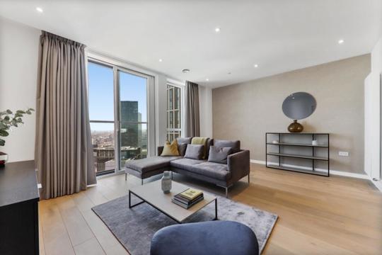 21F Laurel Point