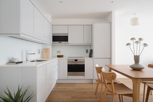 Apartments and houses to Rent by Heimstanden at Soho Wharf, Birmingham, B18, kitchen dining area