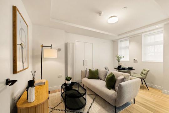 Apartments to Rent by Dolphin Square in Dolphin Square, Pimlico, City of Westminster, Greater London, SW1, living area