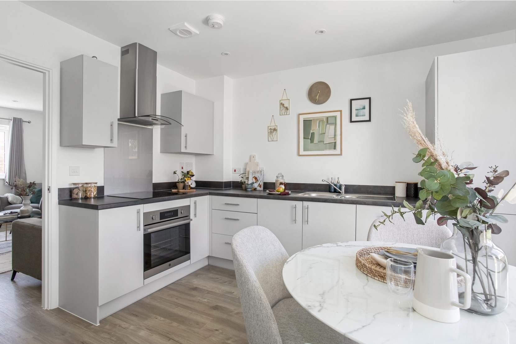 Homes to Rent by Allsop at Spinning Fields, Braintree, Essex, CM7, kitchen dining area