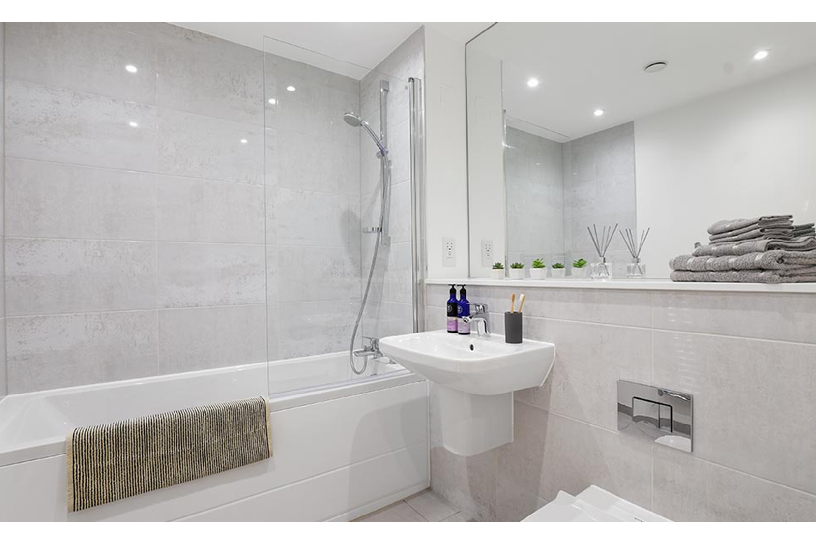 Apartments to Rent by Touchstone Resi in Howard Court, High Wycombe, HP11, bathroom