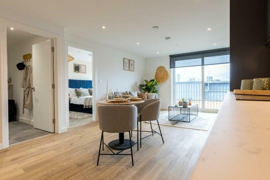 Apartments to Rent by ila at Hairpin House, Birmingham, B12, kitchen dining area