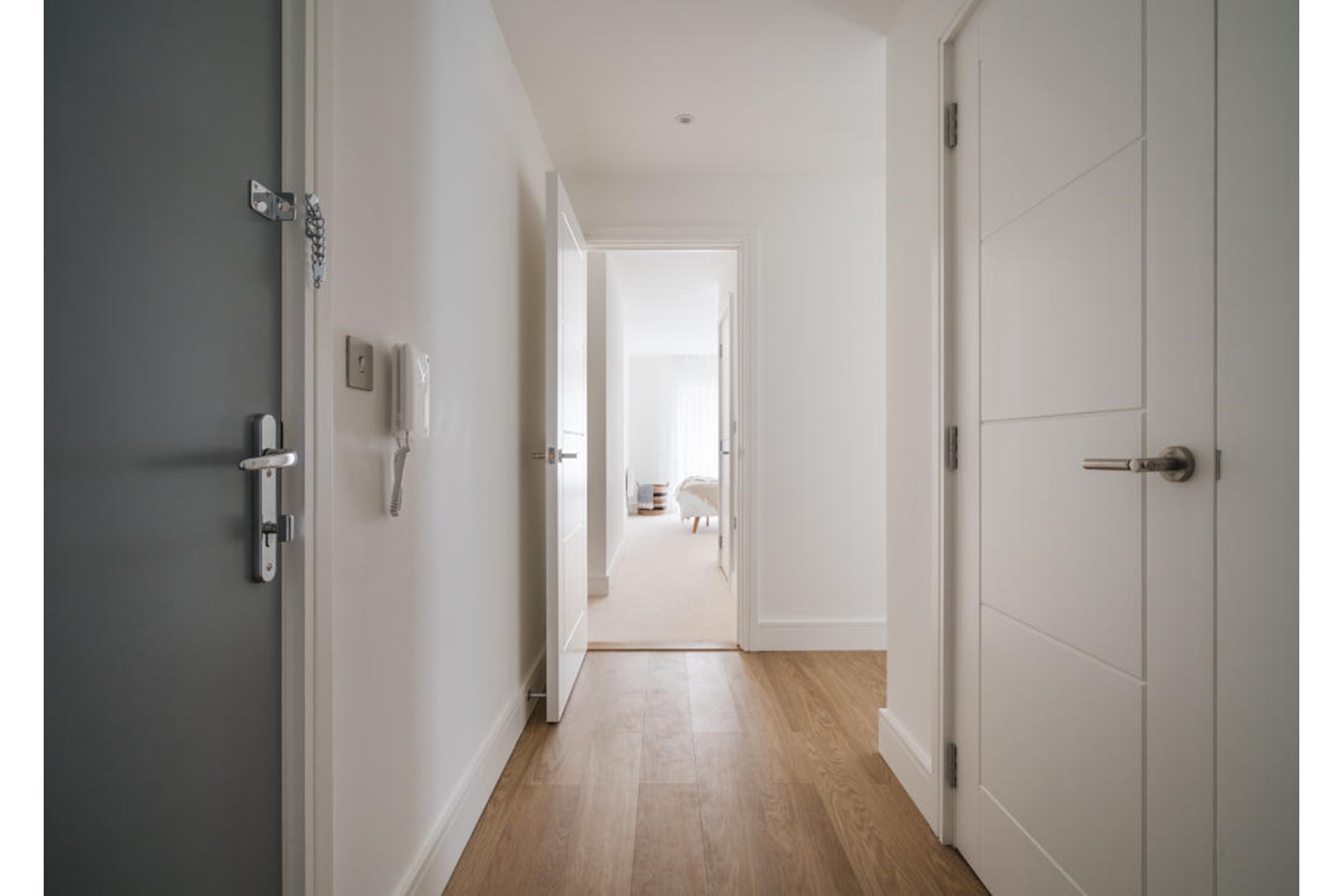 Apartments and houses to Rent by Heimstanden at Soho Wharf, Birmingham, B18, entrance hallway