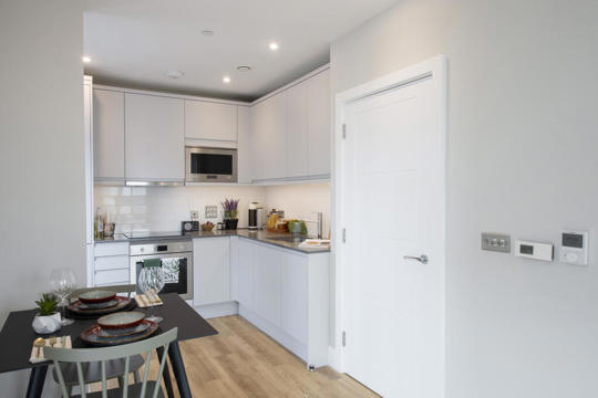 Apartment-Allsop-The-Lark-Nine-Elms-Wandsworth-London-Interior-Kitchen-Dining-Area