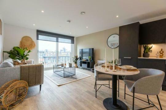 Apartments to Rent by ila at Hairpin House, Birmingham, B12, kitchen dining living area