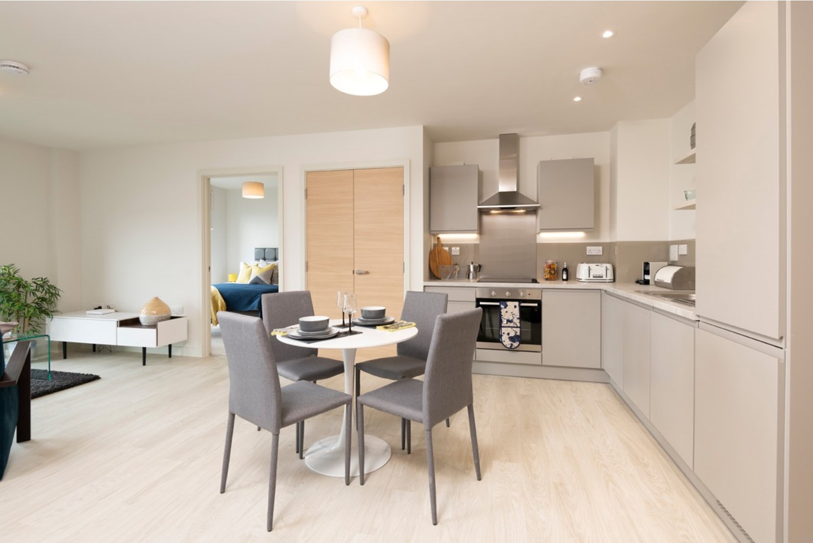 Apartment-Allsop-The-Trilogy-Manchester-interior-kitchen-dining-room