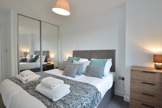 Apartments to Rent by Touchstone Resi in The Forum, Birmingham, B5, bedroom