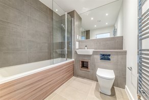 Apartments to Rent by Simple Life London in Fresh Wharf, Barking, IG11, The Coot bathroom