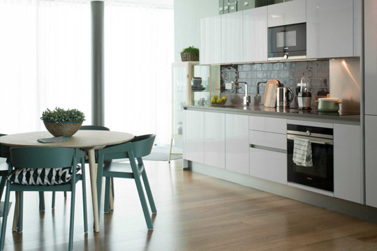 Apartments to Rent by Greenwich Peninsula at The Moore, Greenwich, SE10, kitchen dining area