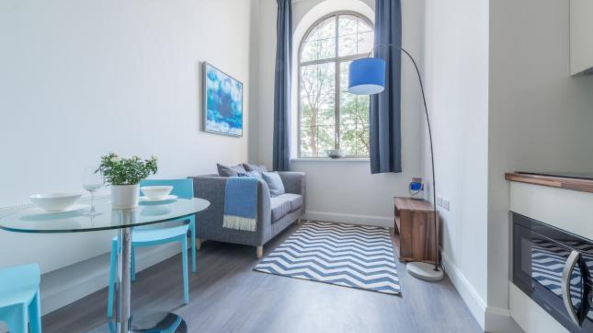 Two bedroom apartments for rent in Leeds