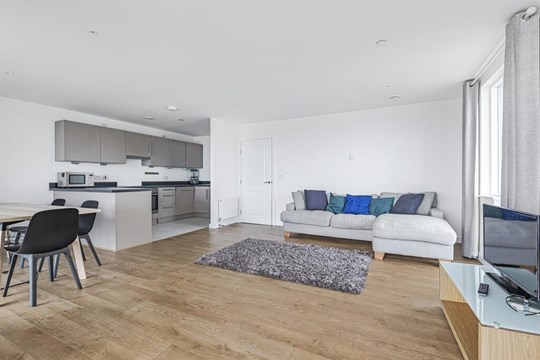 Apartments to Rent by Greenwich Peninsula at Platinum Riverside, Greenwich, SE10, kitchen living dining area