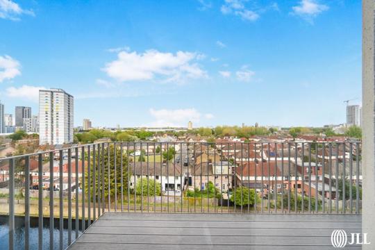 Houses and Apartments to Rent by JLL at Sugar House Island, Newham, E15, private balcony
