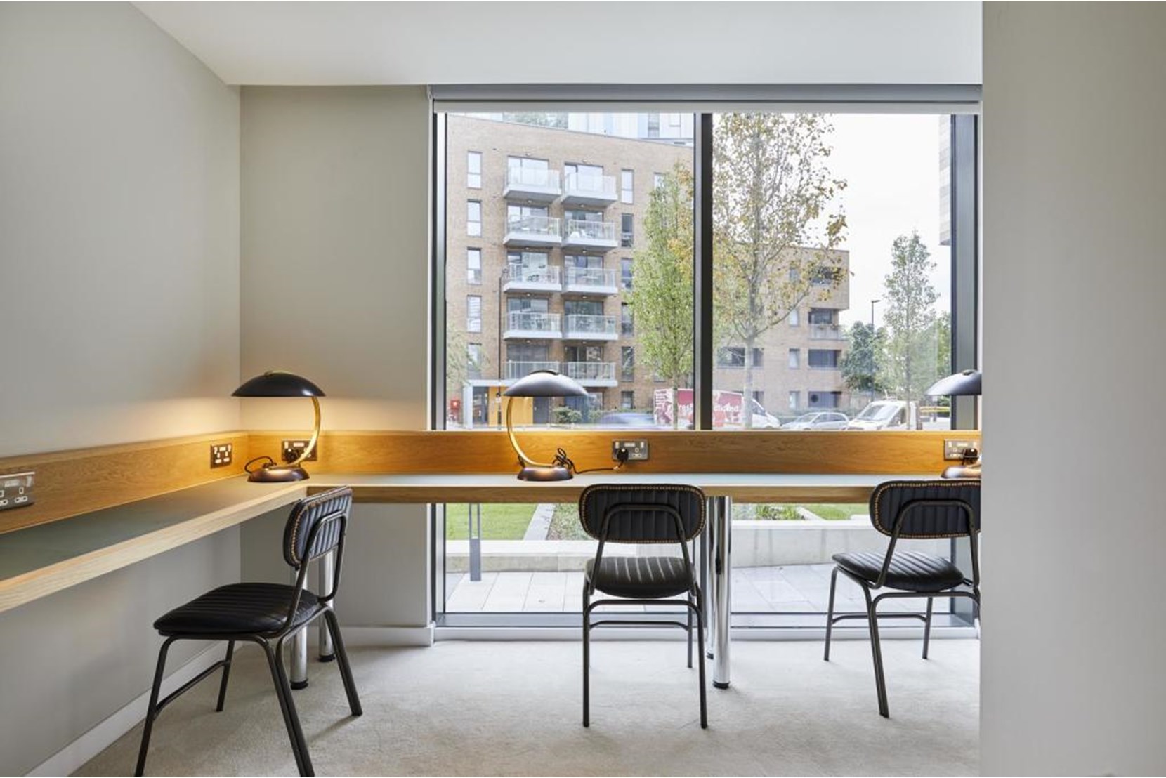 Apartments to Rent by Savills at The Highline, Tower Hamlets, E14, communal work space