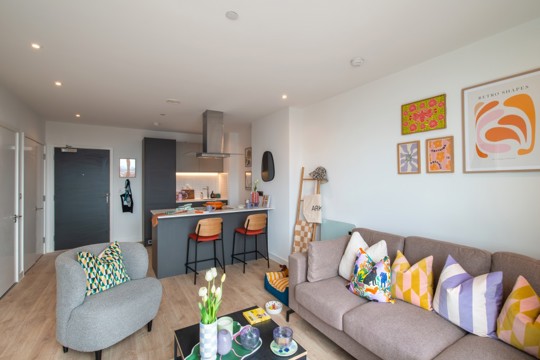 Apartments to Rent by Una in Eda, Salford Quays, Greater Manchester, M50, living kitchen dining area