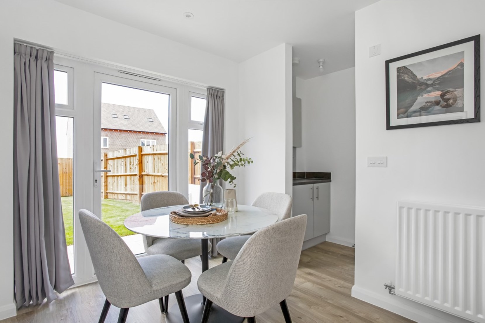 Homes to Rent by Allsop at Spinning Fields, Braintree, Essex, CM7, dining area