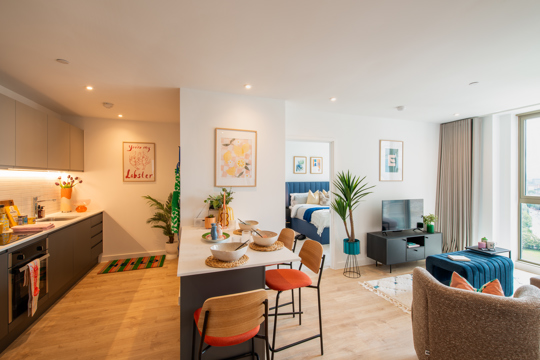 Apartments to Rent by Una in Eda, Salford Quays, Greater Manchester, M50, living kitchen dining area