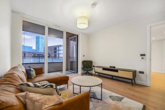 Houses and Apartments to Rent by JLL at Sugar House Island, Newham, E15, living area