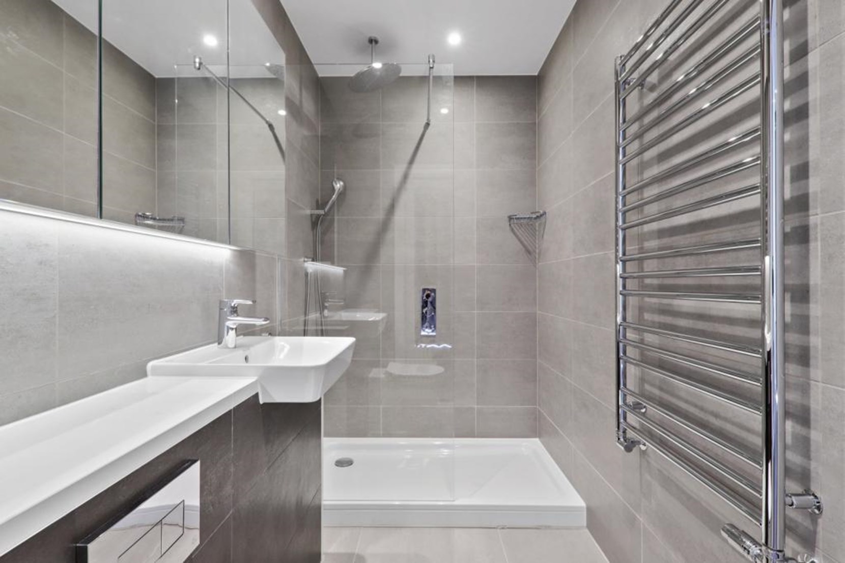 Apartment Get Living East Village London Stratford Bathroom 1