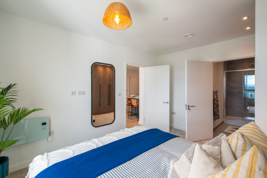 Apartments to Rent by Una in Eda, Salford Quays, Greater Manchester, M50, bedroom