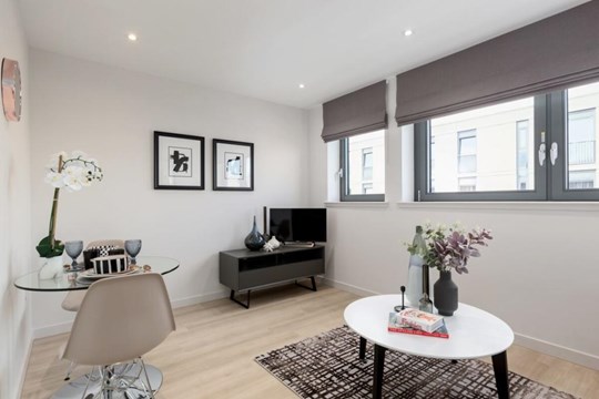 Apartments to Rent by JLL at Lochrin Quay, Edinburgh, EH3, living dining area