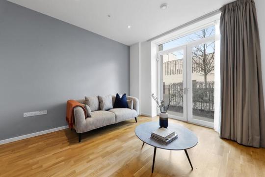 3 Vesta House