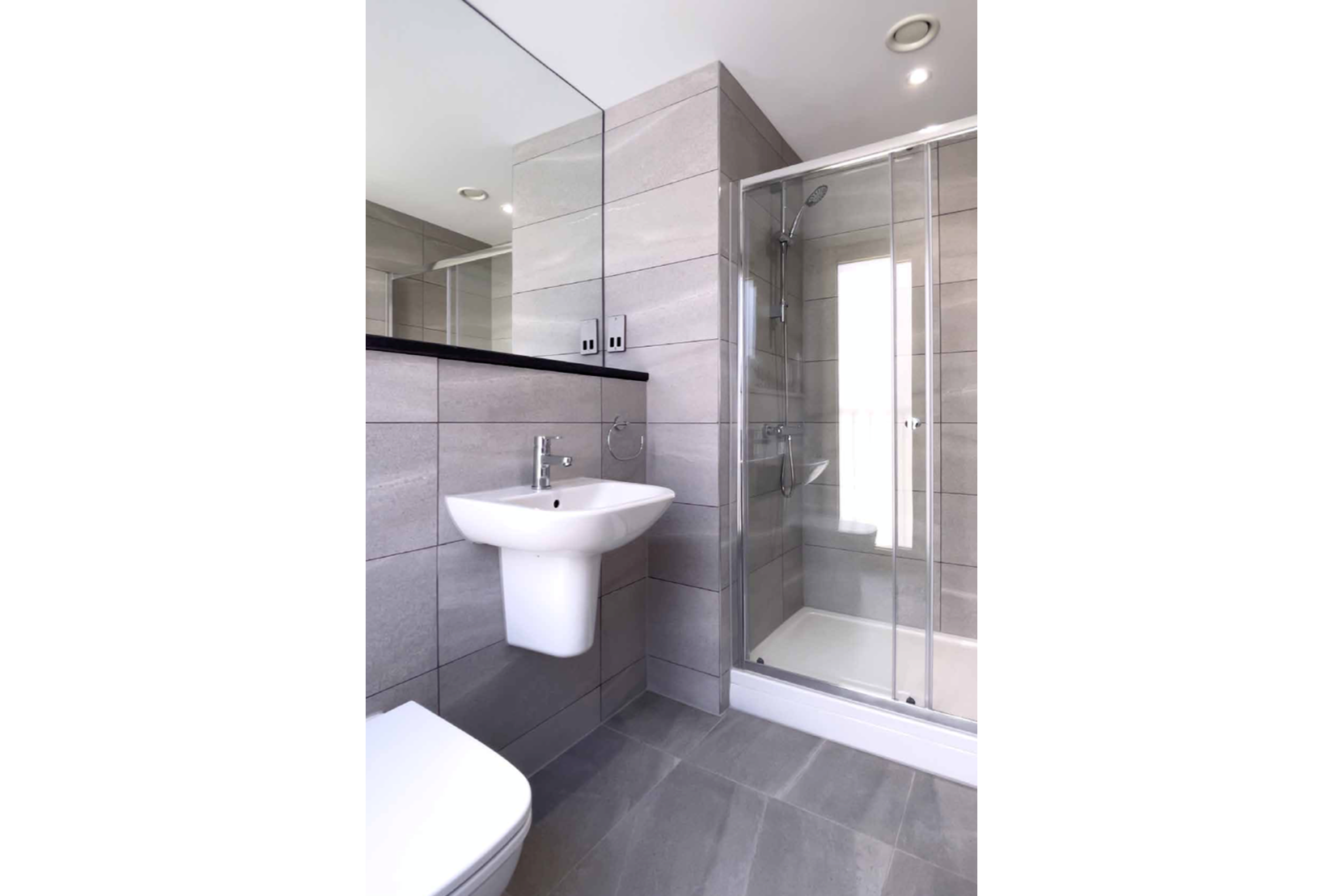 Apartments to Rent by Northern Group at The Quarters, Manchester, M1, bathroom