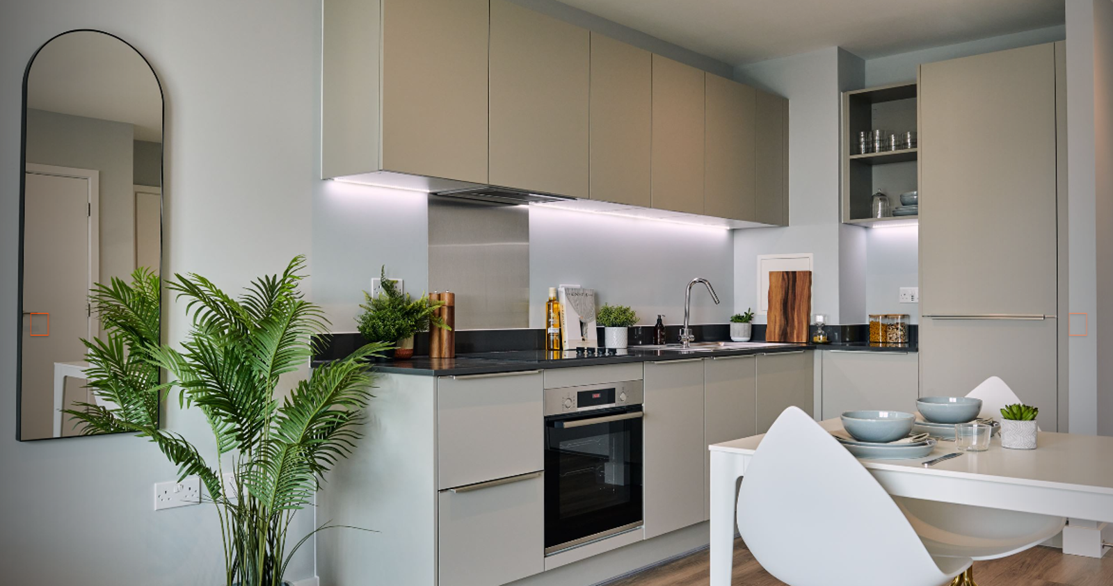 New 1 bedroom Apartment to rent in Hounslow, Greater London Ref135109