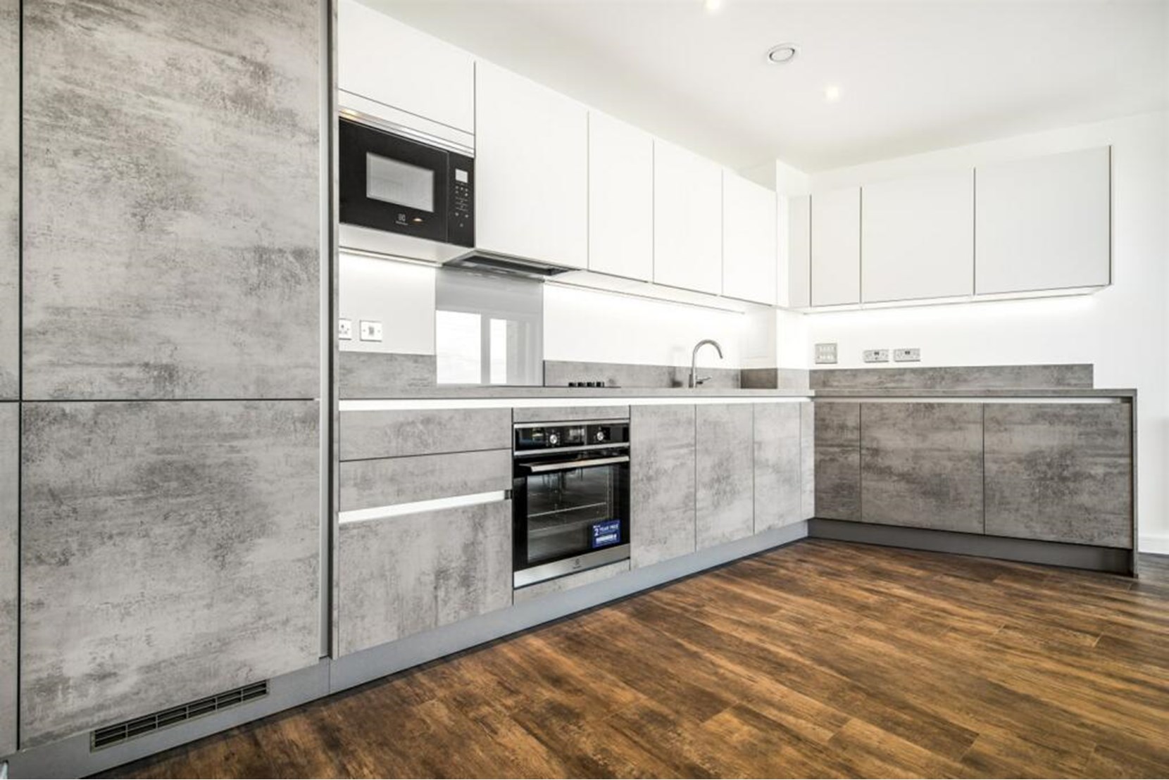 Apartments to Rent by Simple Life London in Fresh Wharf, Barking, IG11, The Kingfisher kitchen