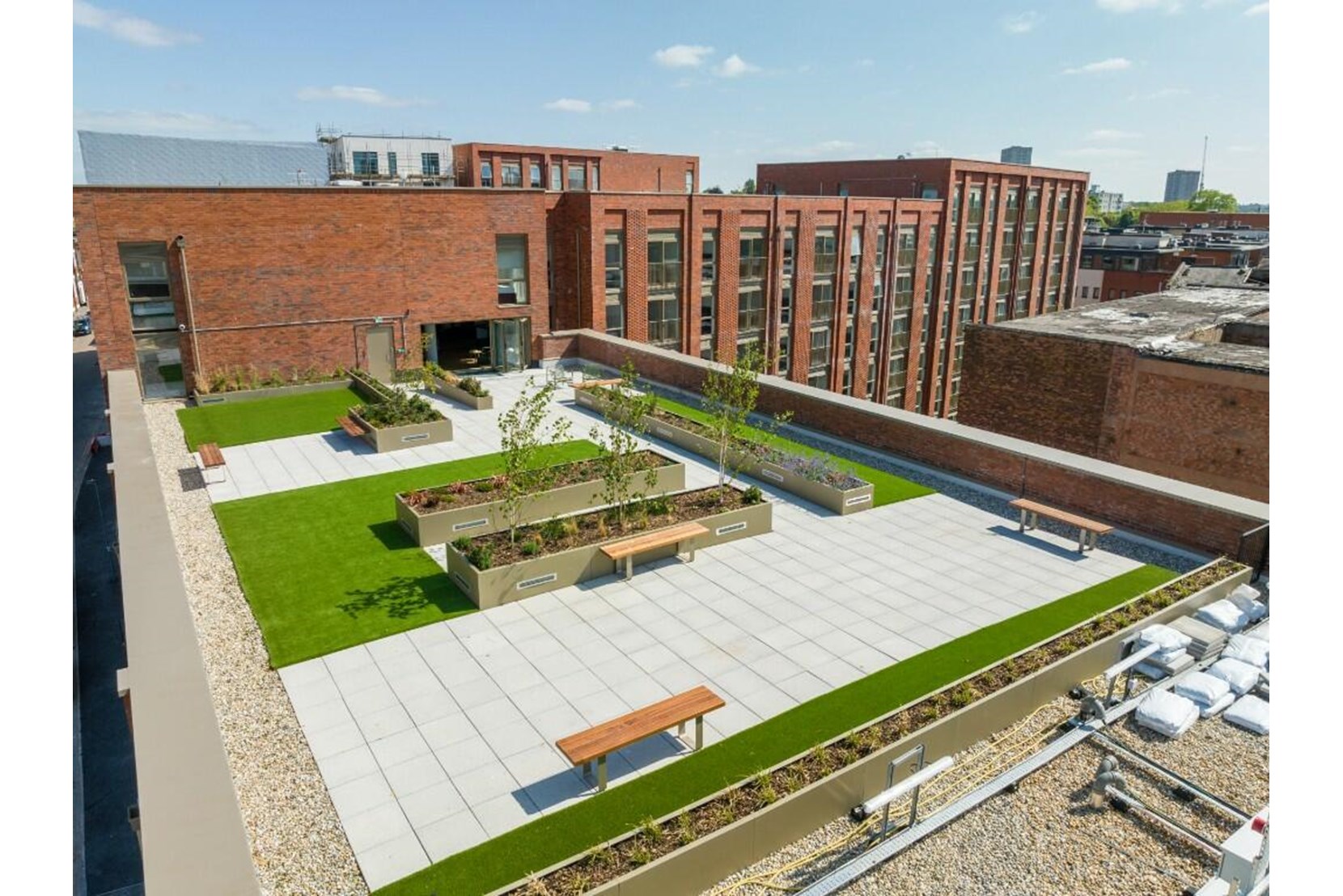 Apartments to Rent by ila at Hairpin House, Birmingham, B12, roof terrace