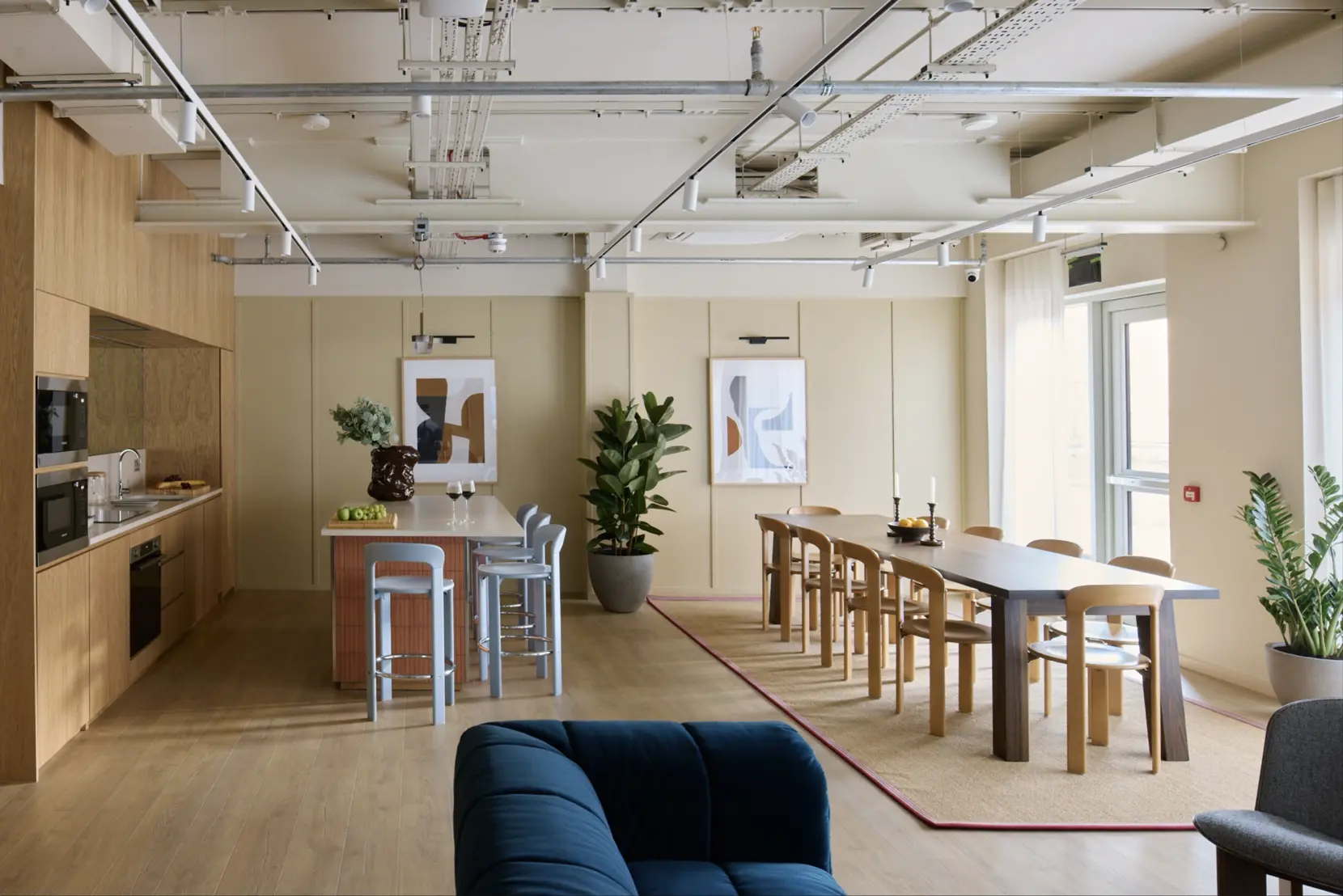 Platform Edinburgh PLATFORM_EDINBURGH, Edinburgh by PLATFORM_ with 7 apartments available ...