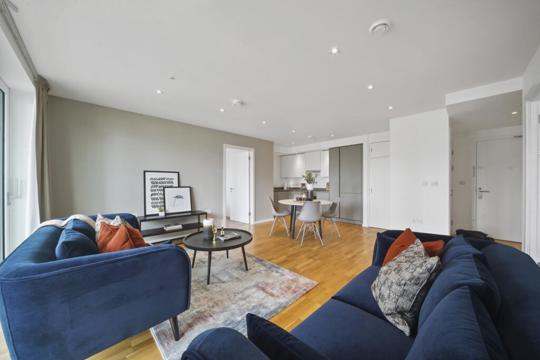 35 Lunaria House