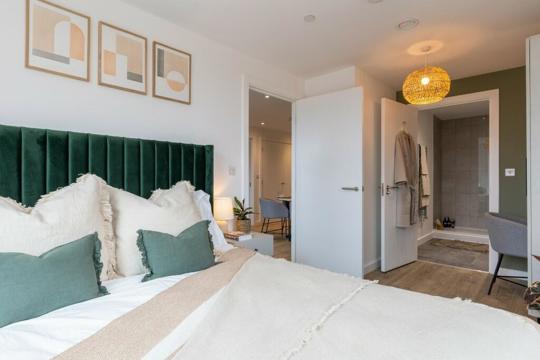 Apartments to Rent by ila at Hairpin House, Birmingham, B12, bedroom