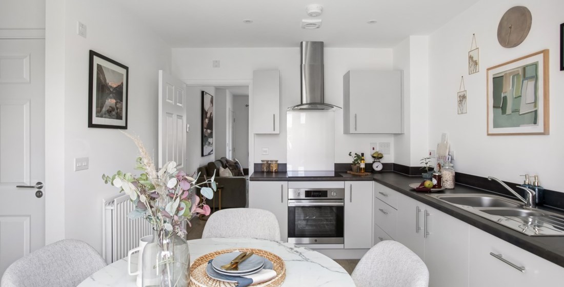 Homes to Rent by Allsop at Spinning Fields, Braintree, Essex, CM7, kitchen dining area