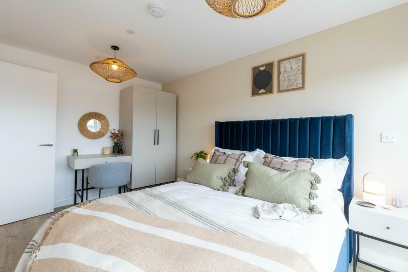 Apartments to Rent by ila at Hairpin House, Birmingham, B12, bedroom