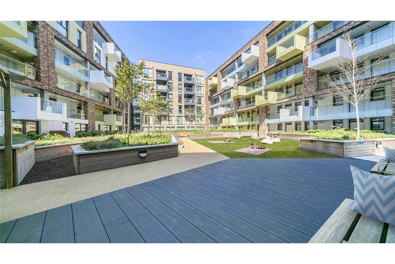 Apartments to Rent by JLL at The Horizon, Lewisham, SE10, communal gardens