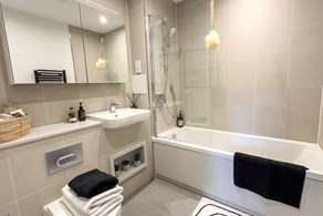 Apartments to Rent by Populo Living at The Didsbury, Newham, E6, bathroom