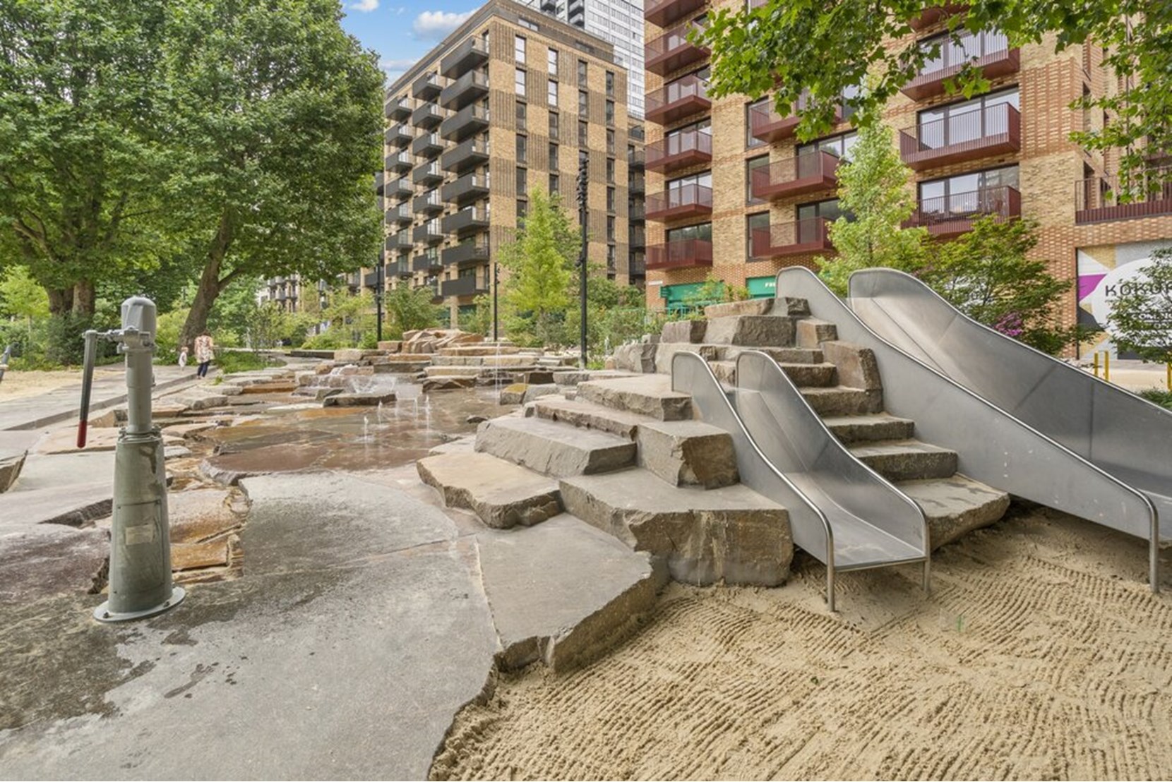 Apartments to Rent by Get Living at Elephant Central, Southwark, SE1, communal gardens