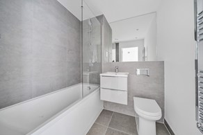 Apartments to Rent by Medway Development Company in Garrison Point, Chatham, ME4, bathroom