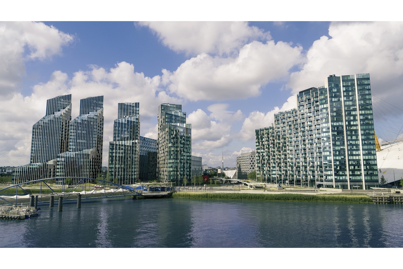 Apartments to Rent by Greenwich Peninsula at Upper Riverside, Greenwich, SE10, development panoramic