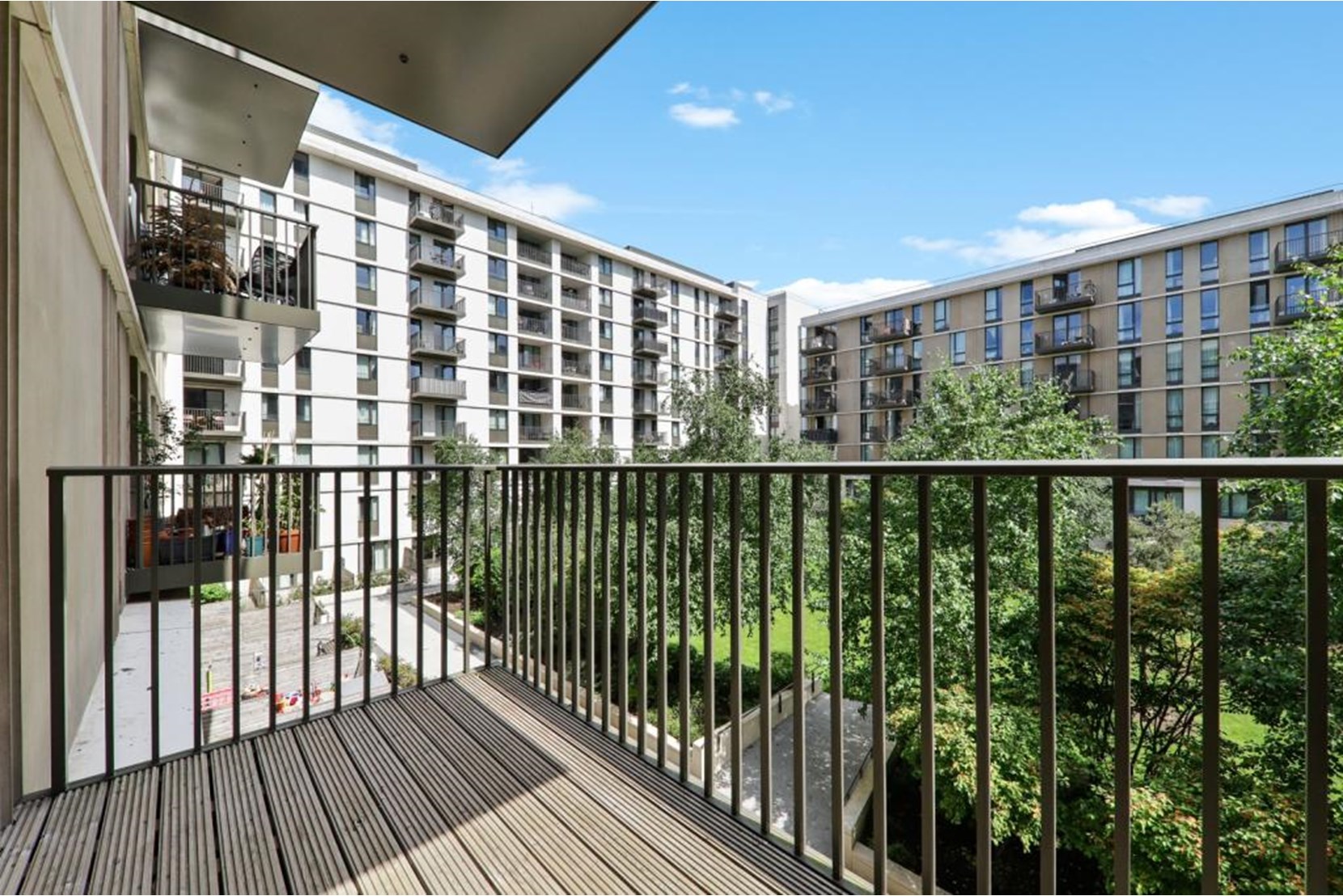 Apartment Get Living East Village London Stratford Balcony 1