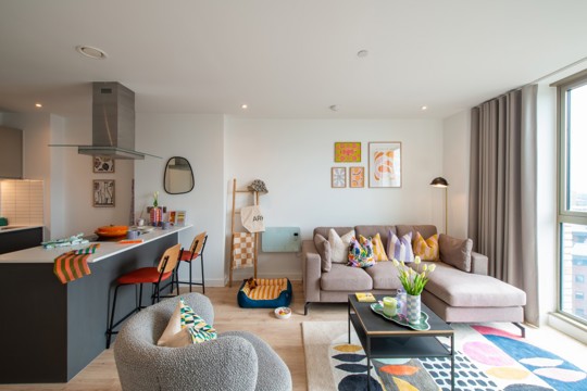 Apartments to Rent by Una in Eda, Salford Quays, Greater Manchester, M50, living kitchen dining area