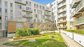 Apartments to Rent by a2dominion at Iona Tower Apartments, Tower Hamlets, E14, communal gardens