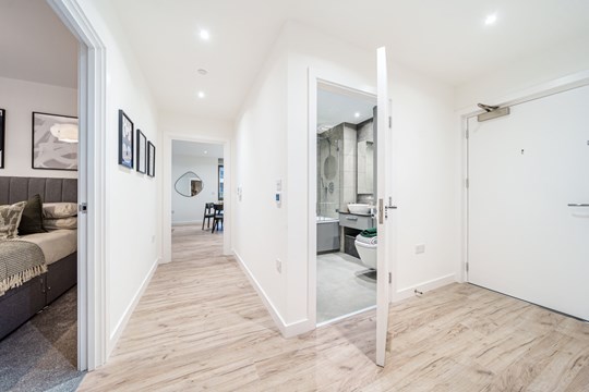 Apartments to Rent by Simple Life London in Anchor's Point, Royal Albert Dock, Newham, E16, entrance hallway