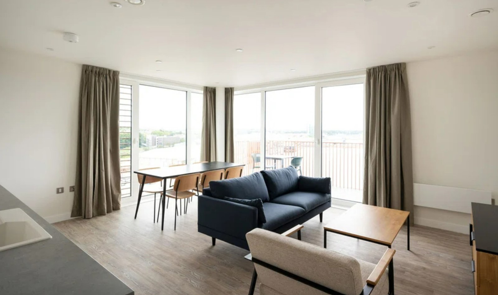 New 3 bedroom Apartment to rent in Gillingham, Kent Ref50039