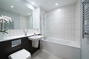 Apartments to Rent by JLL at Duet, Salford, M50, bathroom