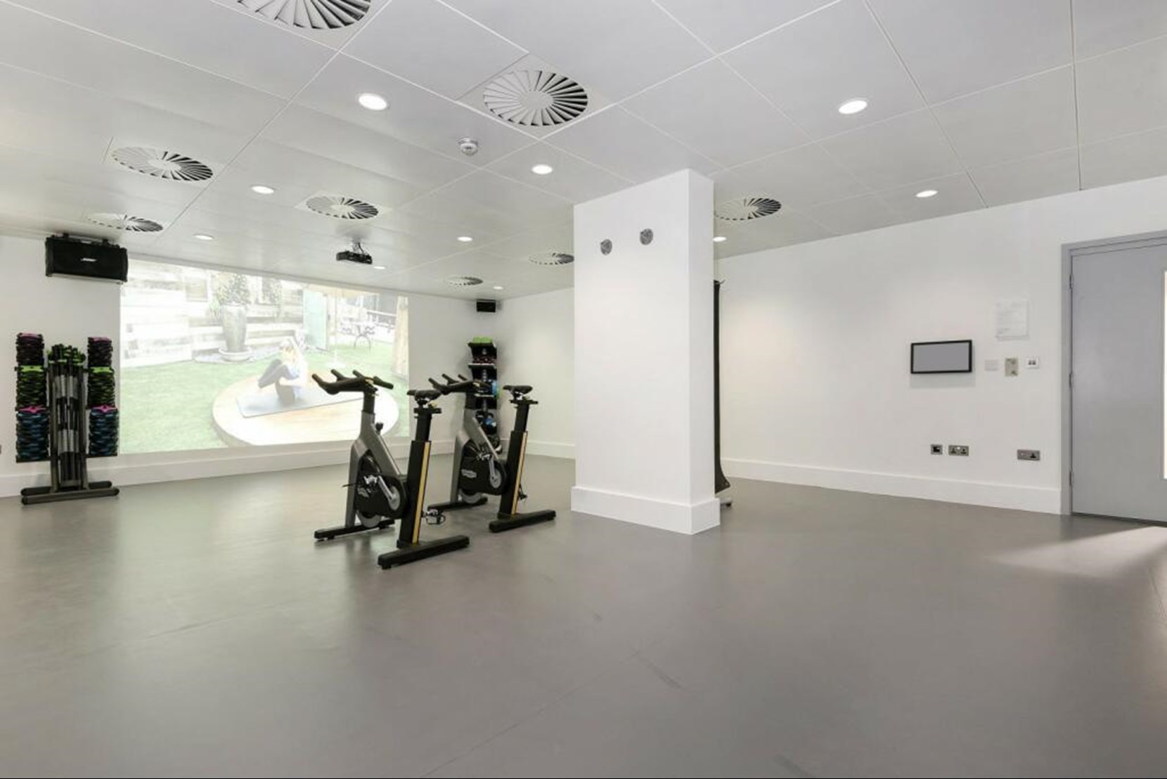 Apartments to Rent by Greenwich Peninsula at The Waterman, Greenwich, SE10, gym studio