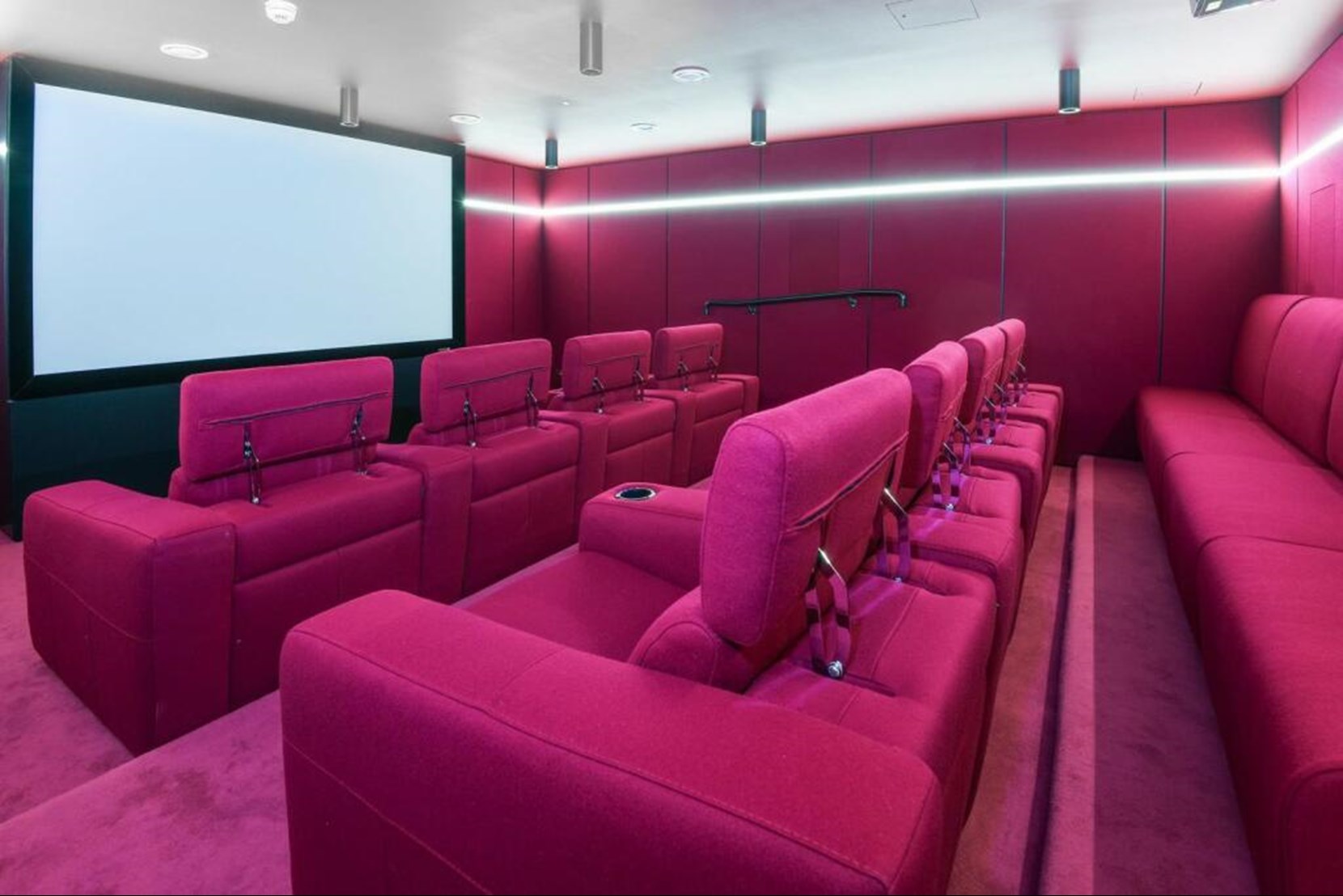 Apartments to Rent by Greenwich Peninsula at The Waterman, Greenwich, SE10, private cinema