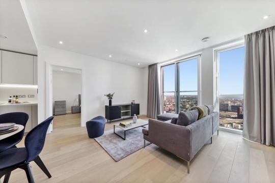 15E Laurel Point