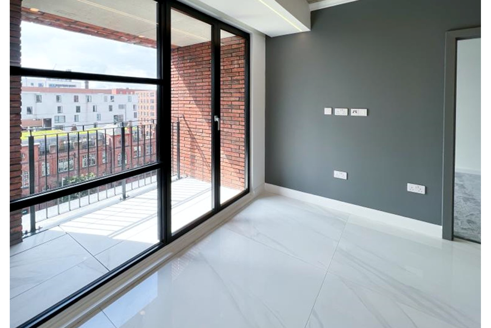 Apartments to Rent by Northern Group at One Silk Street, Manchester, M4, private balcony